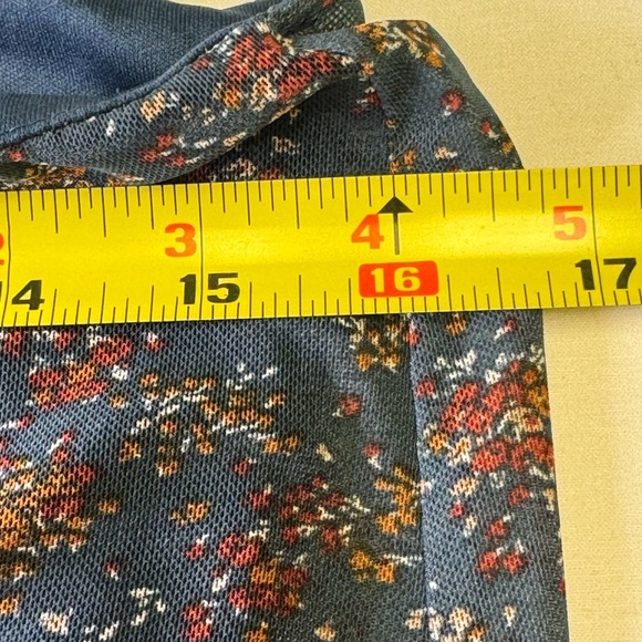 Willow Gray Asymmetrical Tie Front Blouse size medium - Picture 4 of 6